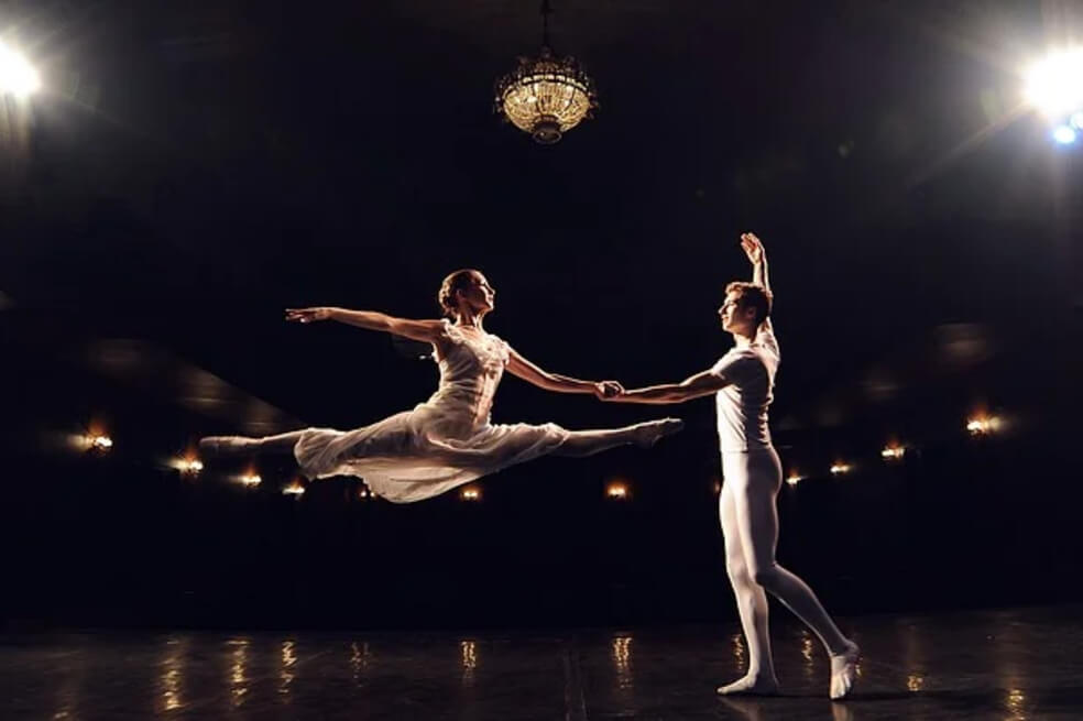 Elisa Carrillo: En la danza necesitamos contacto, sentirnos, tocarnos