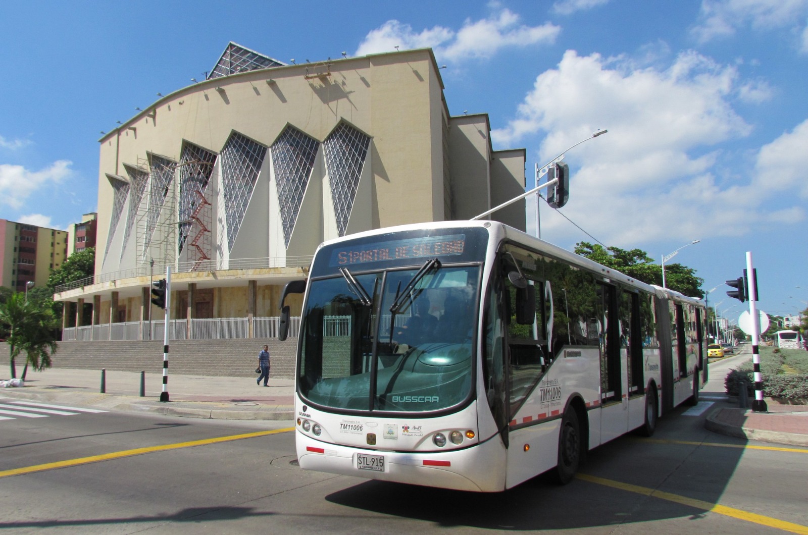 Gobierno repartirá $1 billón para financiar déficit de sistemas de transporte