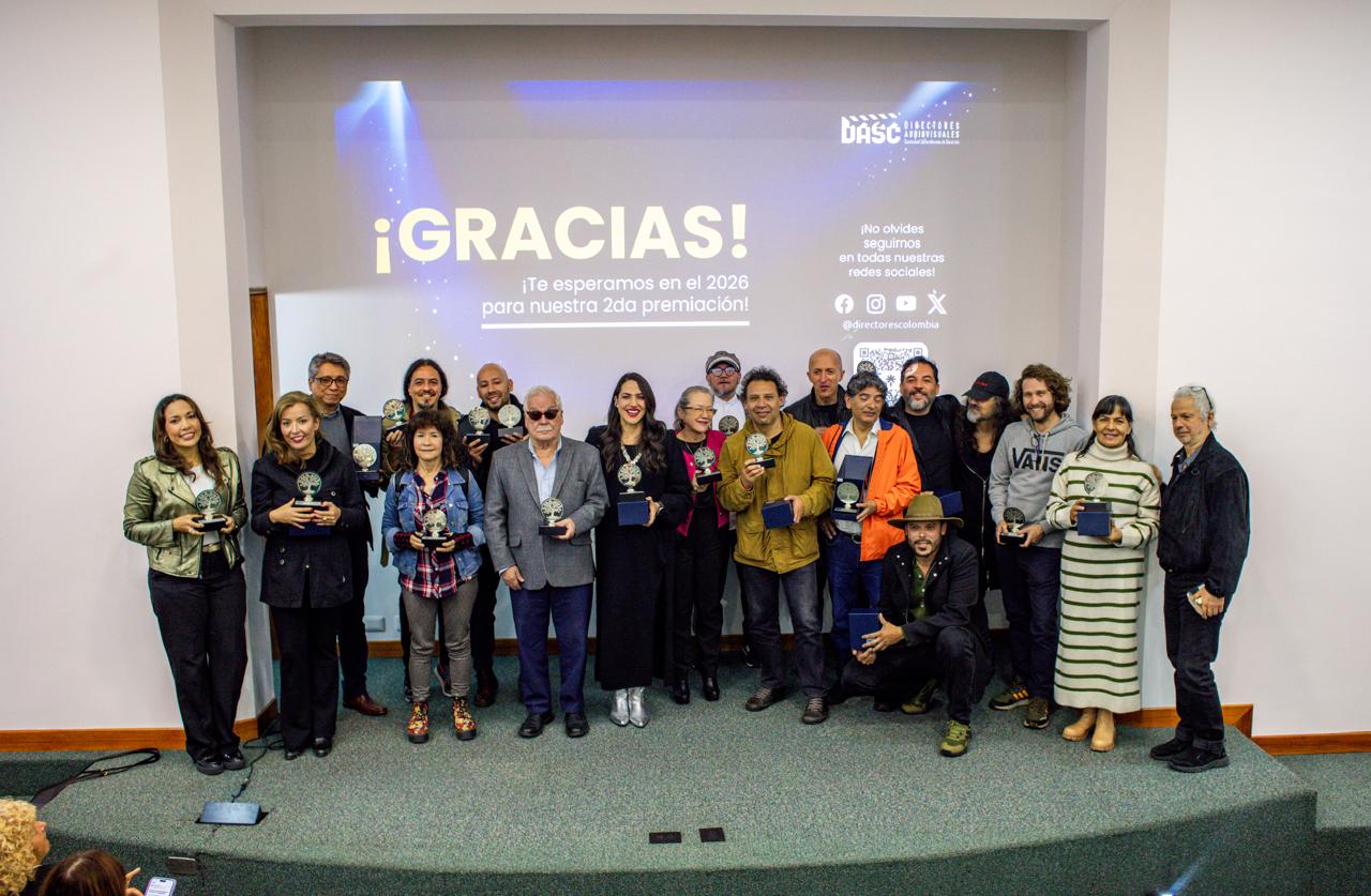 Directores celebran por primera vez su día con premiación. Aquí los ganadores