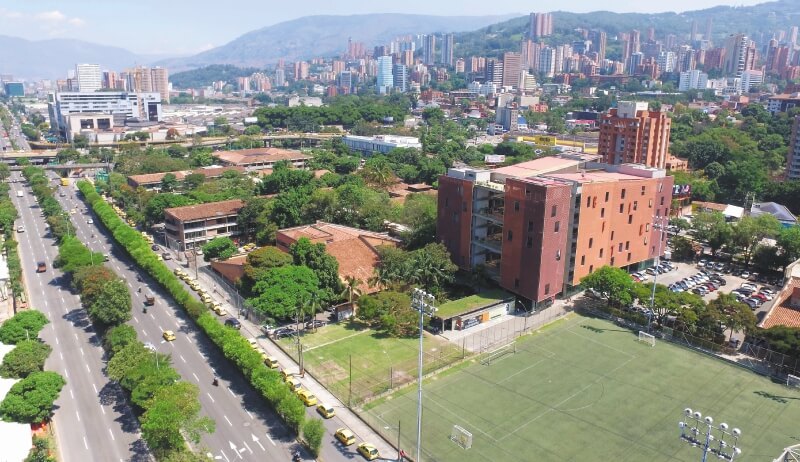 Politécnico JIC de Medellín pierde tres registros académicos