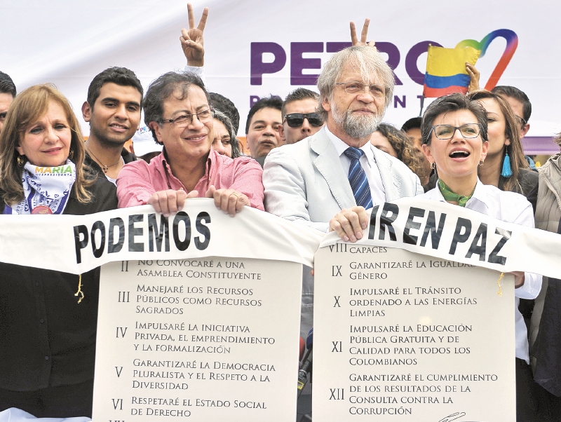 Claudia López y Antanas Mockus en campaña de Petro