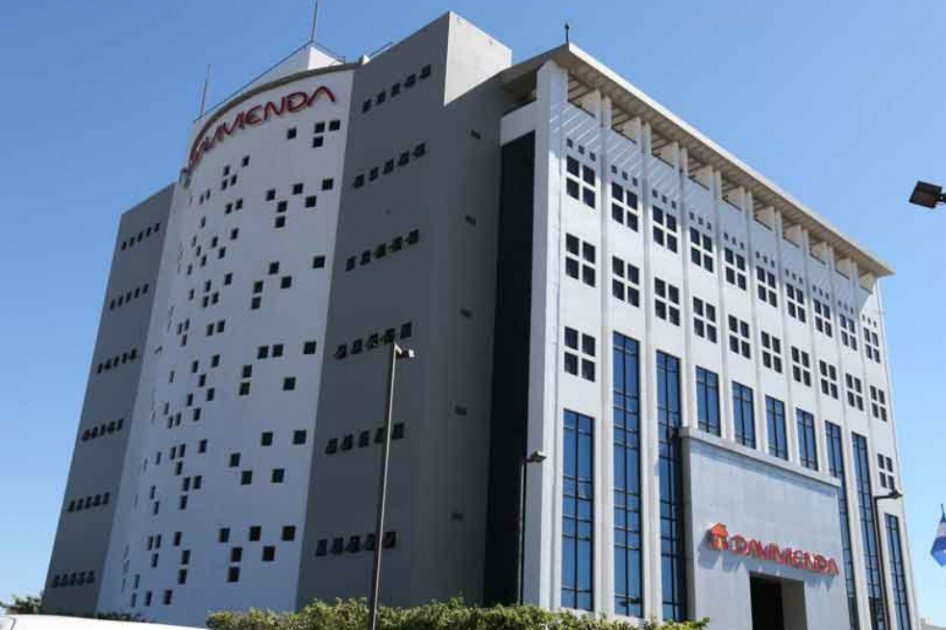 Multan a Banco Davivienda en El Salvador y ordenan devolver dinero a clientes