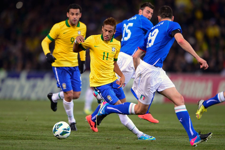 Brasil desaprovecha ventaja ante Italia y sigue sin ganar con Scolari