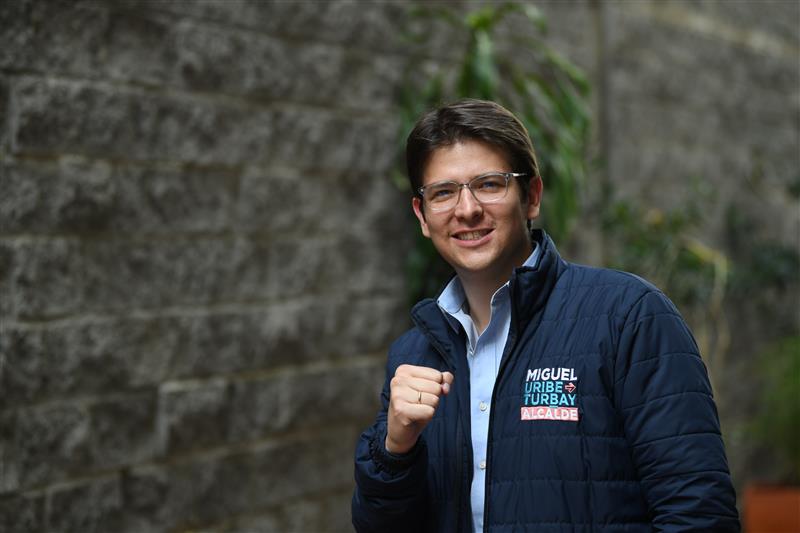 Miguel Uribe Turbay en campaña para la Alcaldía de Bogotá en 2019.