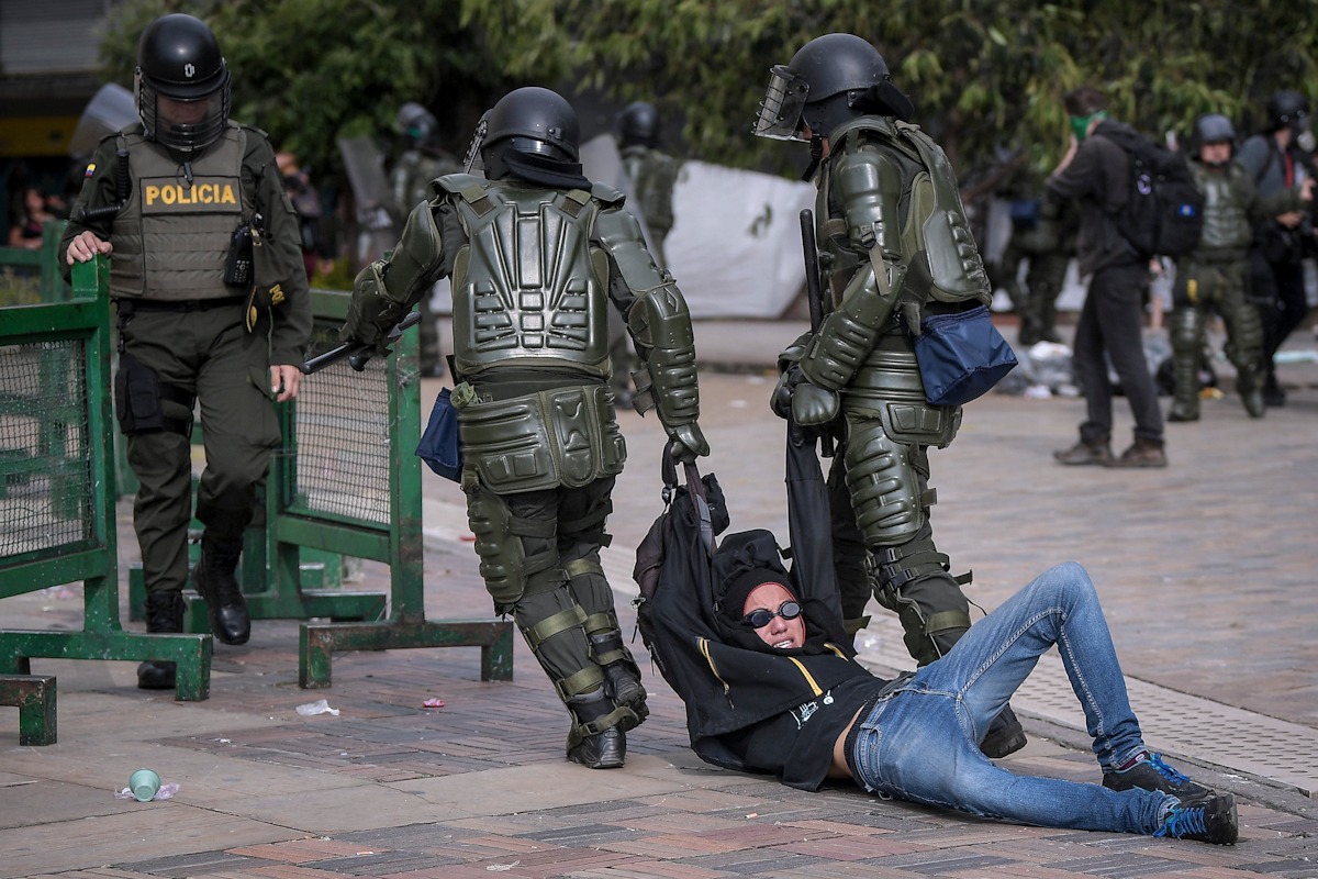 Congresistas denuncian por homicidio y otros delitos a director de la Policía Nacional