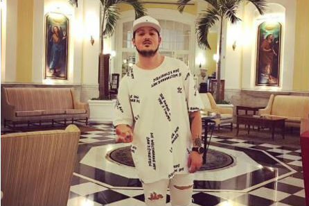 La aparatosa caída de Pablo Mejía, cantante de Piso 21