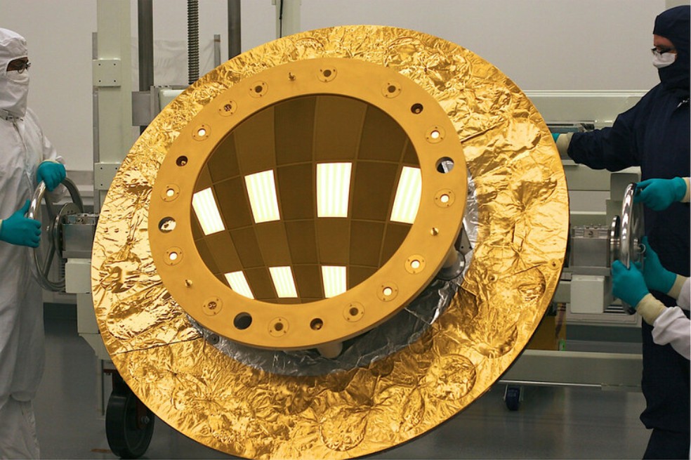 Un paso más: telescopio James Webb despliega su espejo secundario