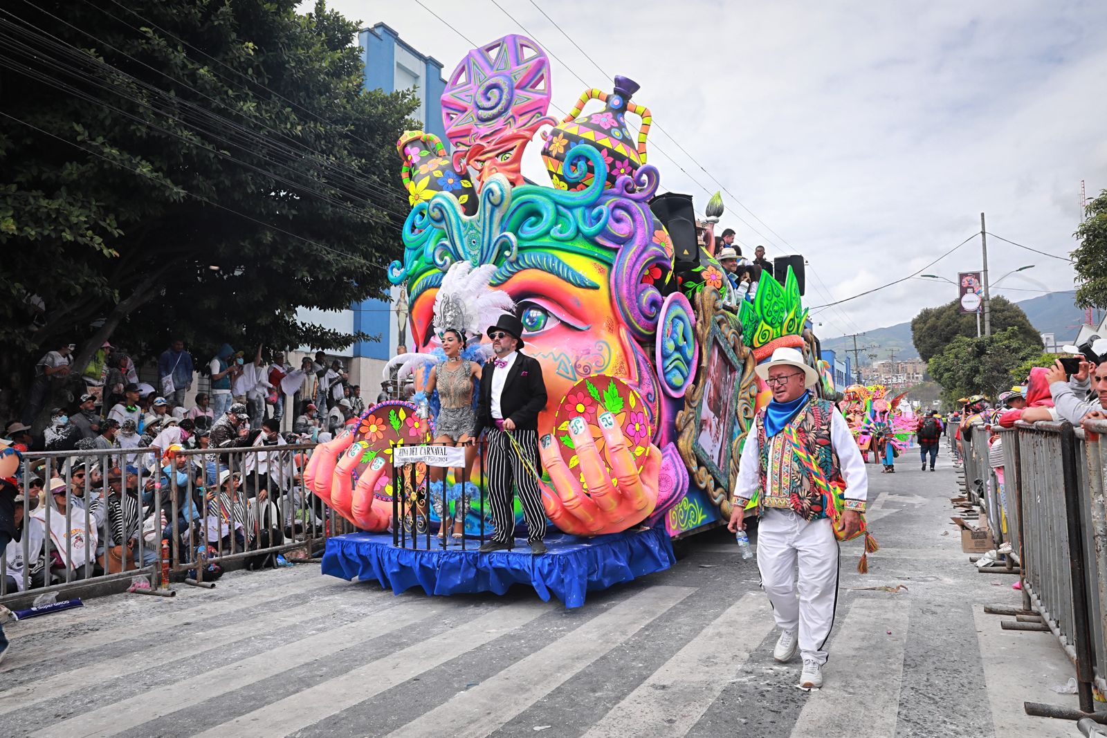 Carnaval de Negros y Blancos de Pasto, Desfile Magno del 6 de enero
