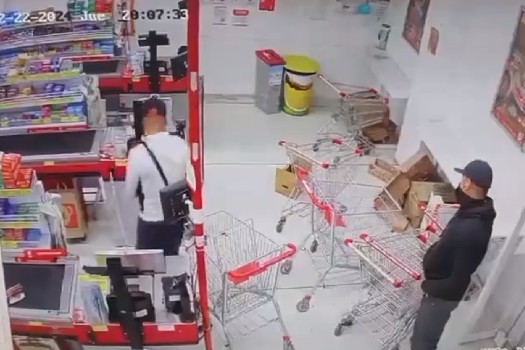 Ola de robos en Bogotá: denuncian atraco a supermercado y raponazo a periodista