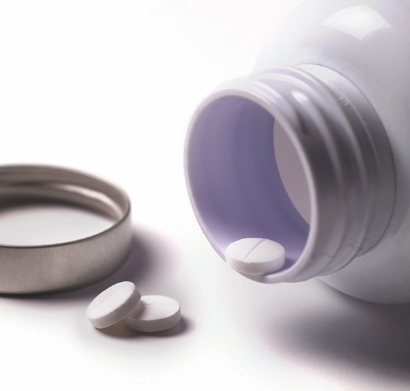 Restringir o no los suplementos de vitaminas, el debate que prendió el Minsalud