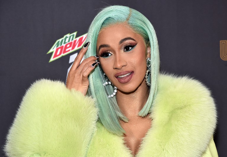 Cardi B, acusada de un delito de agresión tras pelea en bar Nueva York