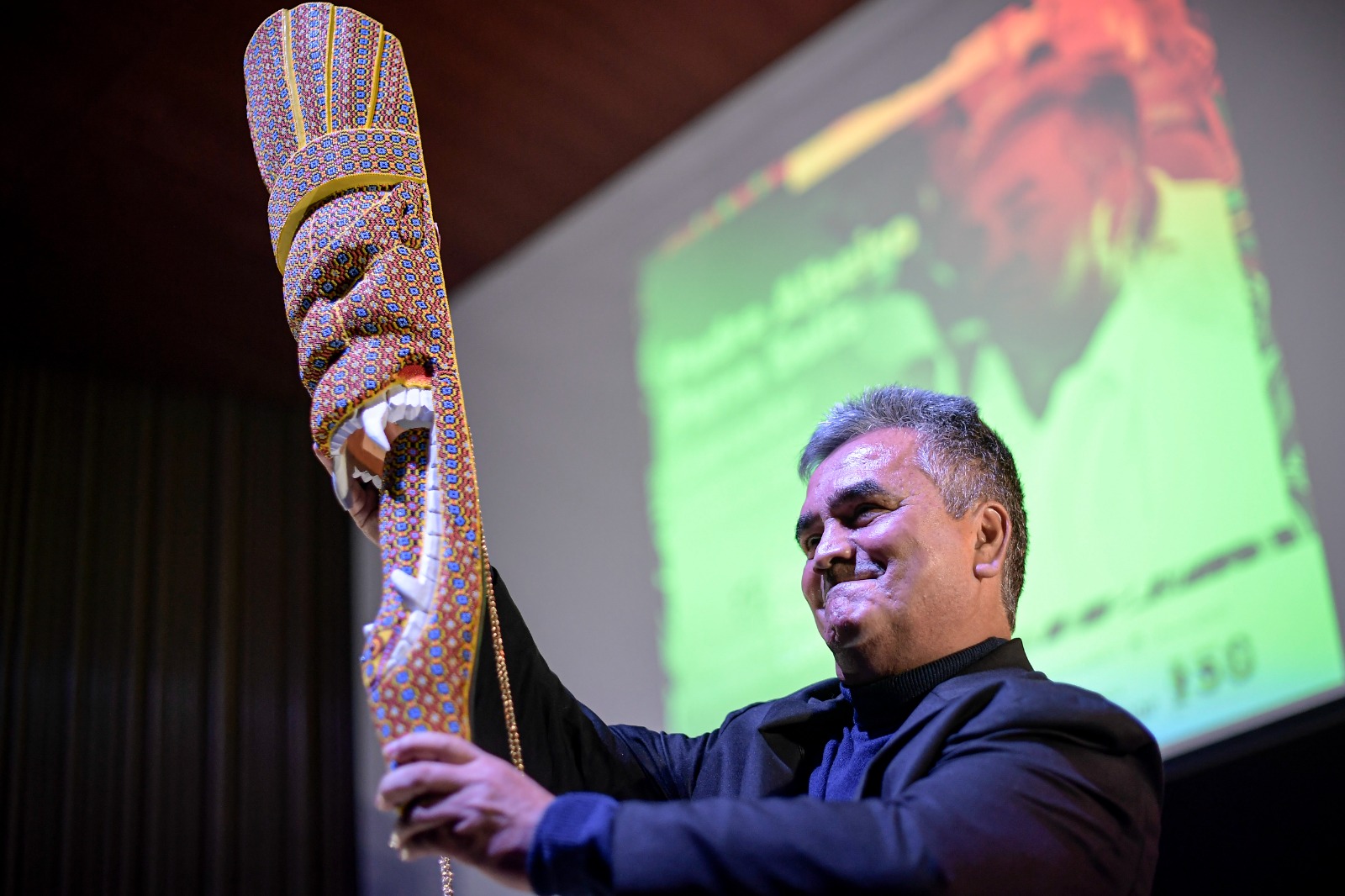 Albeiro Parra, el cura sin misa, ganador del premio Toda una vida por lucha en Chocó