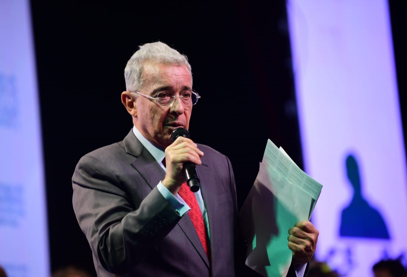 “Dos errores libraron a Chile de ser la nueva Cuba”: Uribe sobre la dictadura