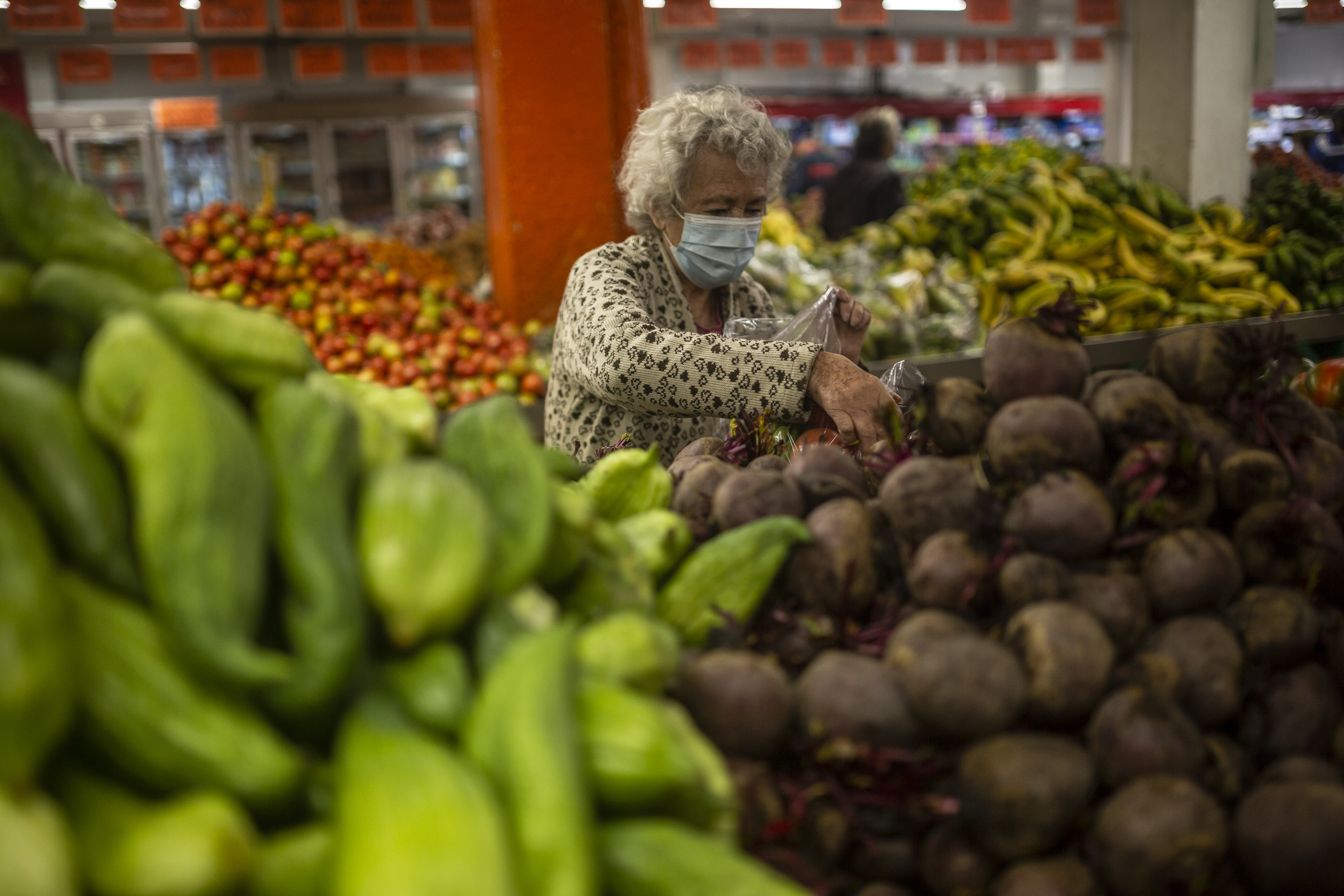 El G7 pide ayuda a los países con reservas de alimentos para mitigar la escasez