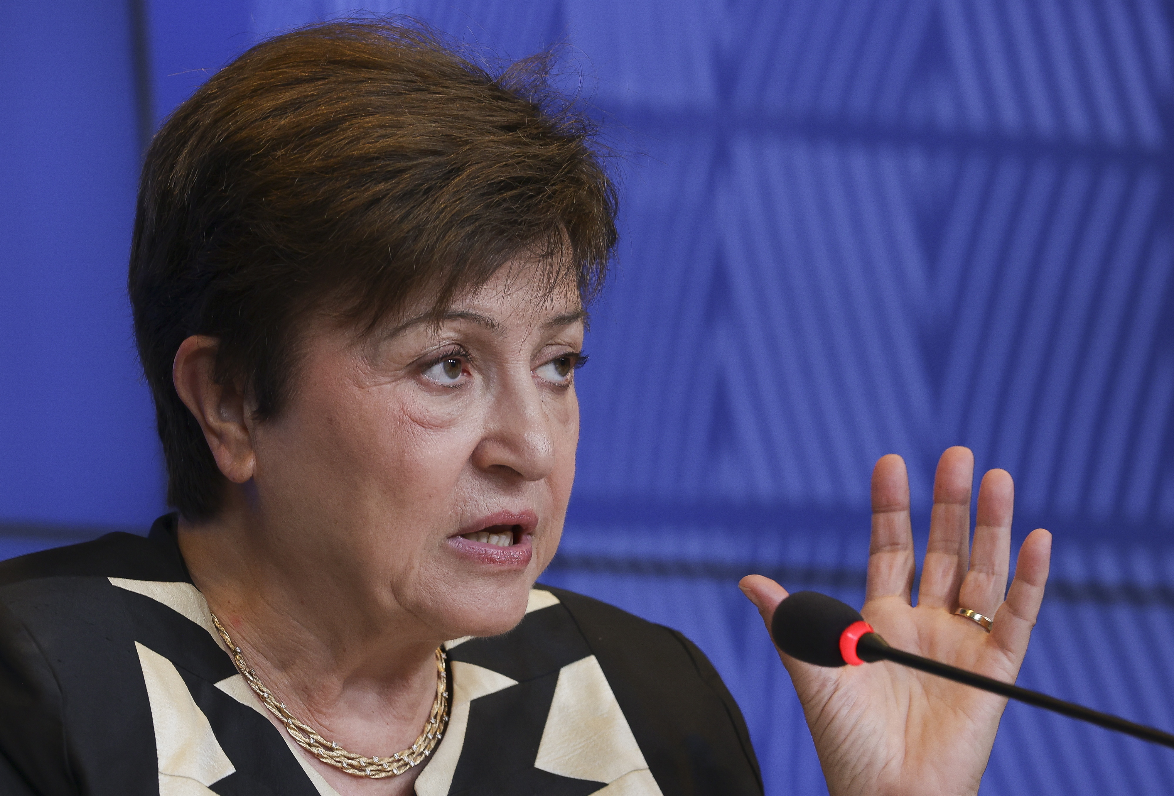 Luxembourg (Luxembourg), 16/06/2023.- Kristalina Georgieva, the Managing Director of the International Monetary Fund (IMF), speaks at a press conference at the European Convention Center in Luxembourg, 16 June 2023. EU Finance Ministers are meeting in Luxembourg for an Economic and Financial Affairs Council to debate a 'legislative package and to give political guidance on a number of key issues which are currently the subject of discussions at the level of experts of the member states', the European Council informs on their website. (Luxemburgo, Luxemburgo) EFE/EPA/JULIEN WARNAND
