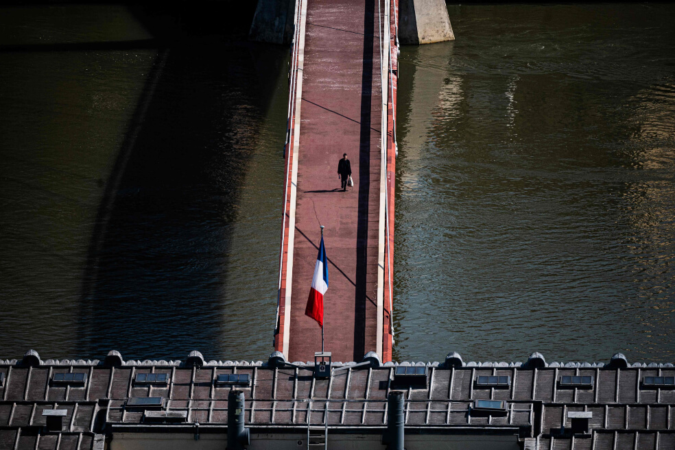 Francia: comenzó el confinamiento casi total de los ciudadanos durante 15 días