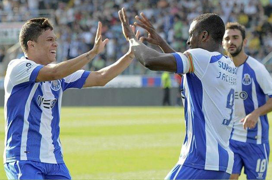 Porto venció a Paços de Ferreira con gol de Jackson Martínez