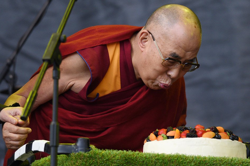 Dalái Lama celebra 80 años convertido en un ícono pop