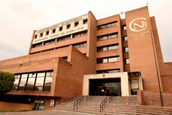 CNE traslada decisión de embargo de reposición de votos de Petro a la Registraduría