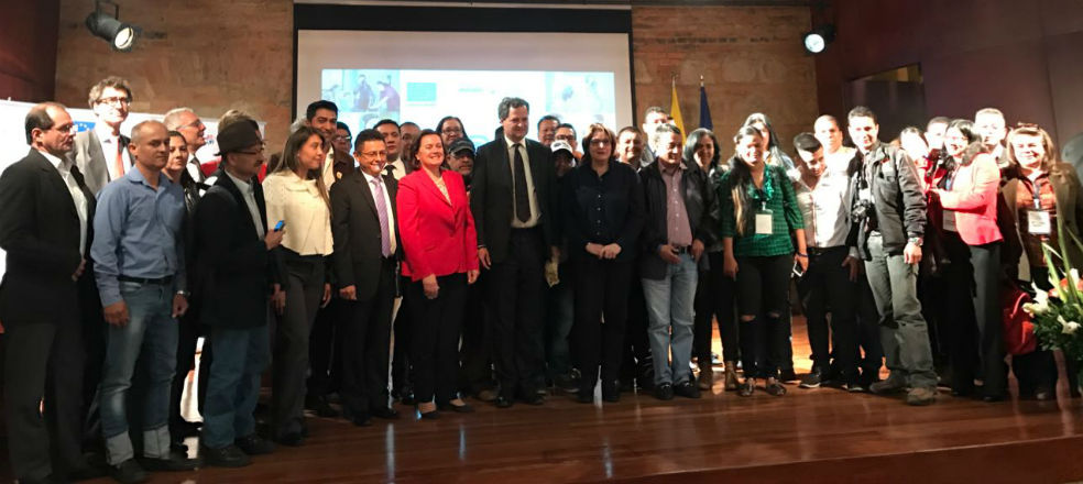 En el día del periodista se lanza proyecto de Radios Comunitarias para la Paz