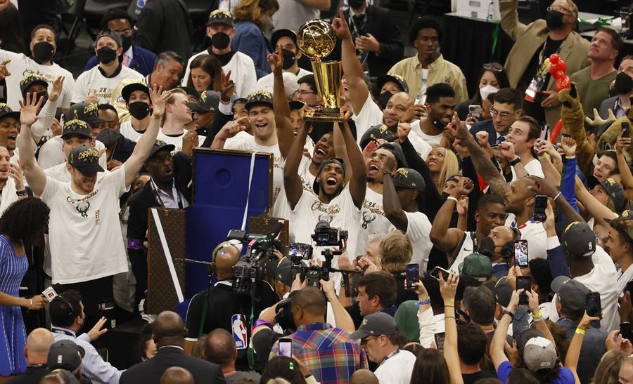Los Milwaukee Bucks de Antetokounmpo son los nuevos campeones de la NBA