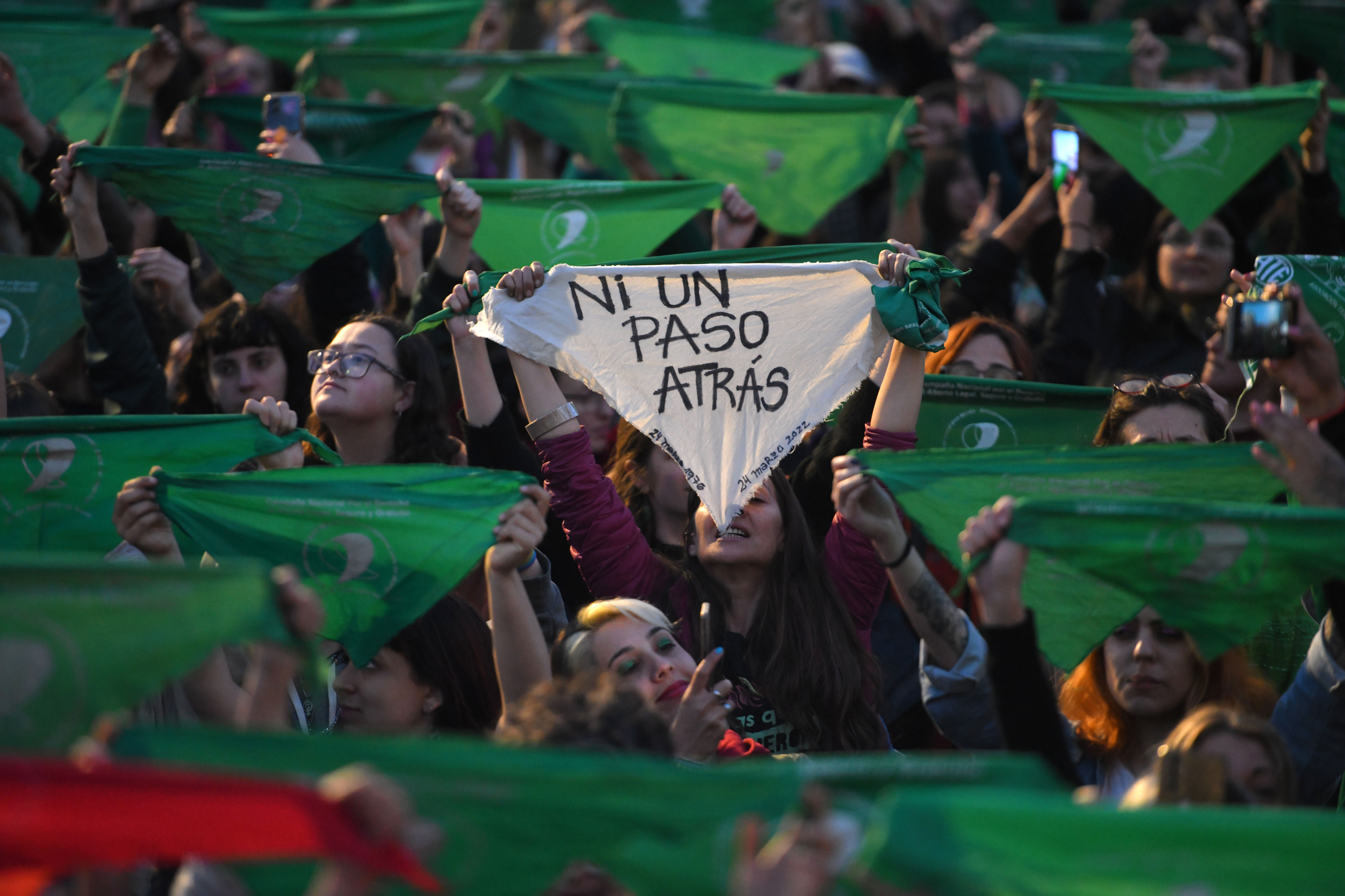El partido de Milei presenta un proyecto para derogar la ley del aborto en Argentina