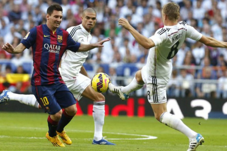 Barcelona derrotó 2 – 1 al Real Madrid en el Camp Nou