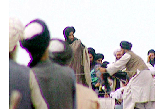 Talibanes confirman muerte del líder mulá Omar y se distancian del proceso de paz