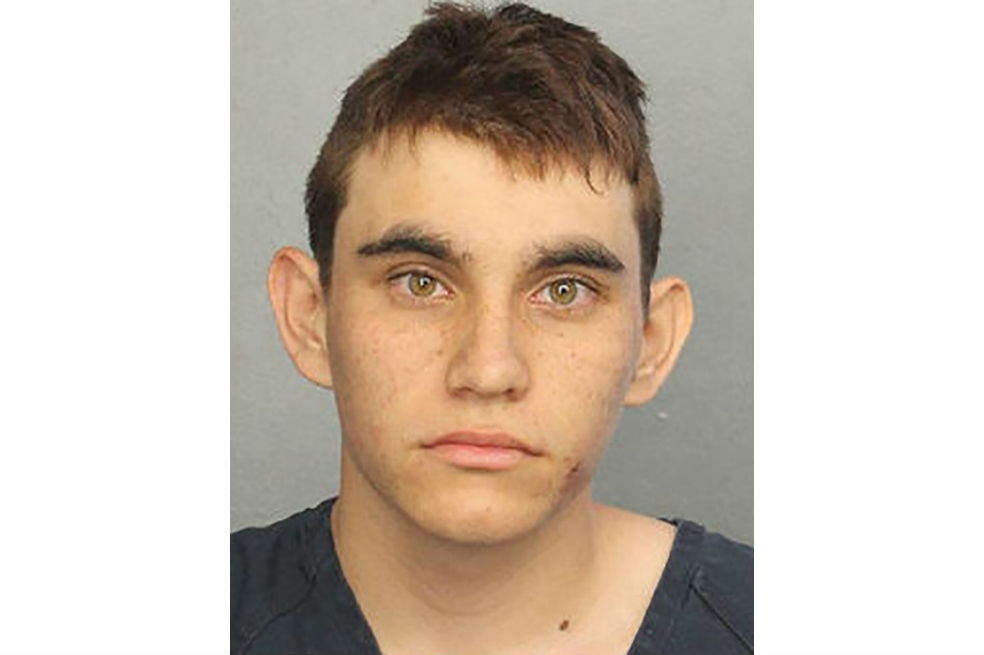 Atacante de Parkland escuchaba «demonios» que le ordenaban matar
