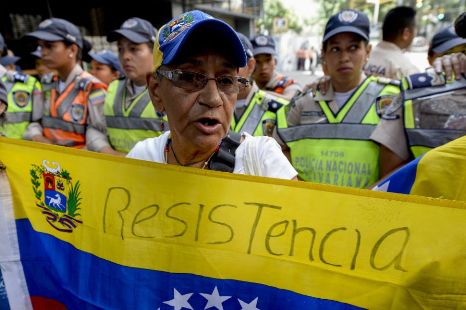 Diálogo en Venezuela se reanuda bajo amenaza de fracaso