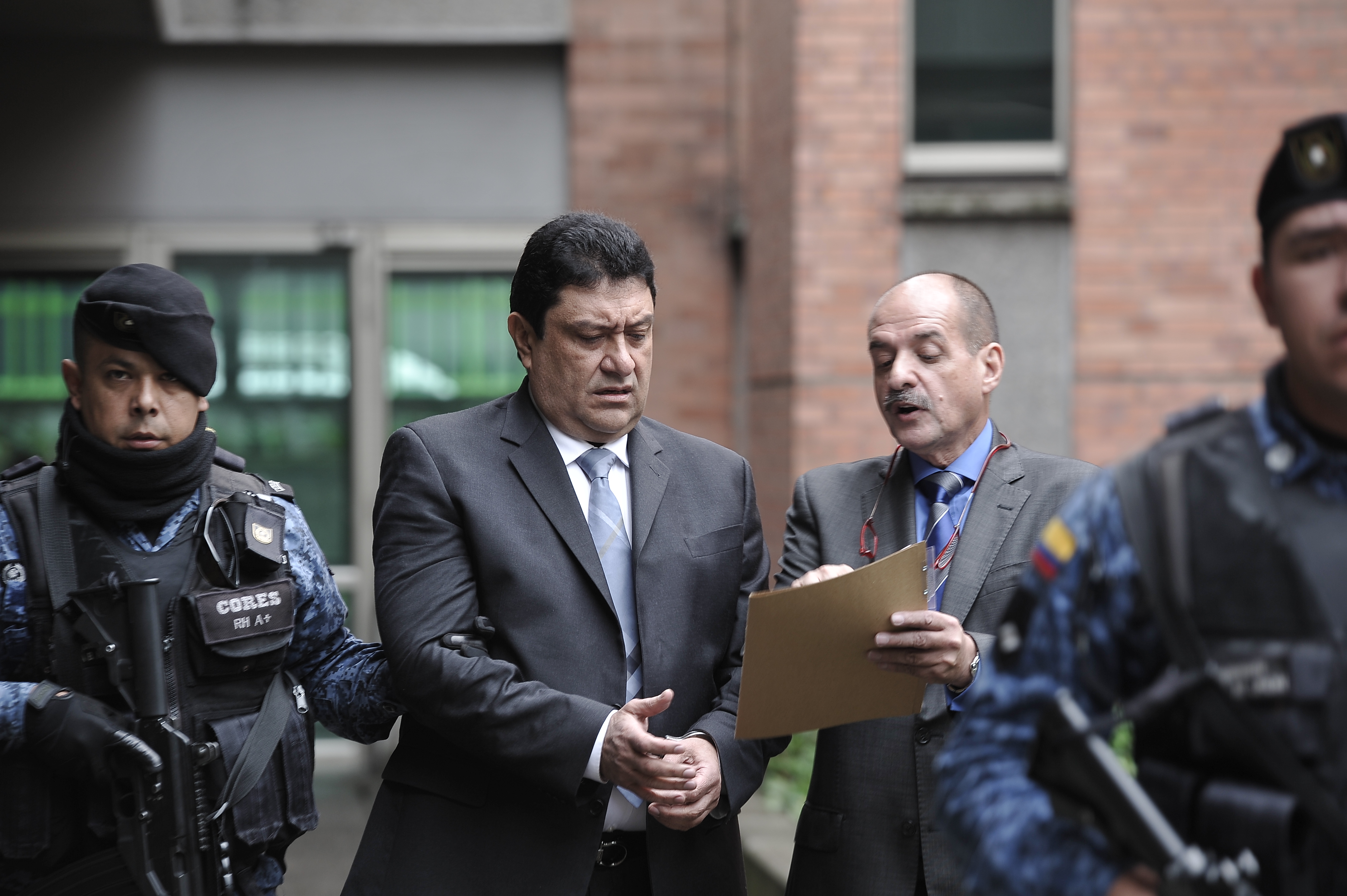 Conocido como "Kiko Gómez", gobernador de la Guajira, durante la audiencia de imputación de cargos realizada en el tribunal superior de Bogotá.