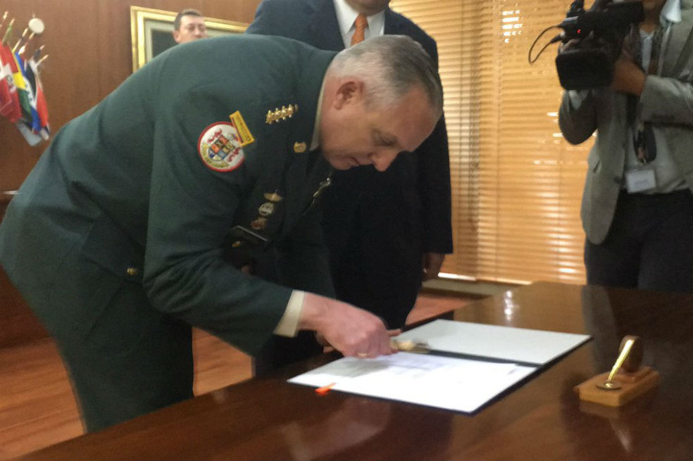 Tomó posesión el nuevo comandante de las Fuerzas Militares
