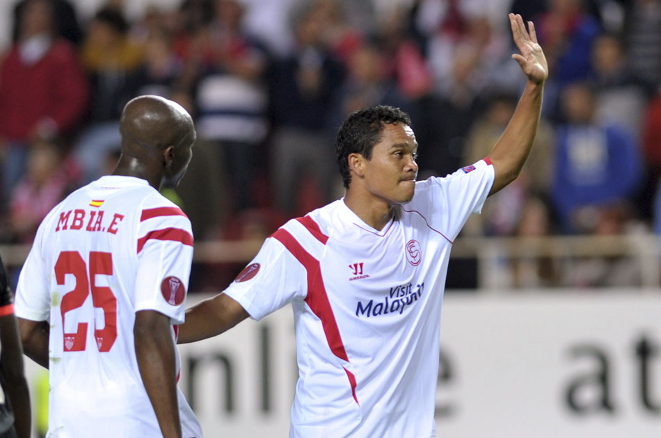 Carlos Bacca marcó en el triunfo de Sevilla por Europa League