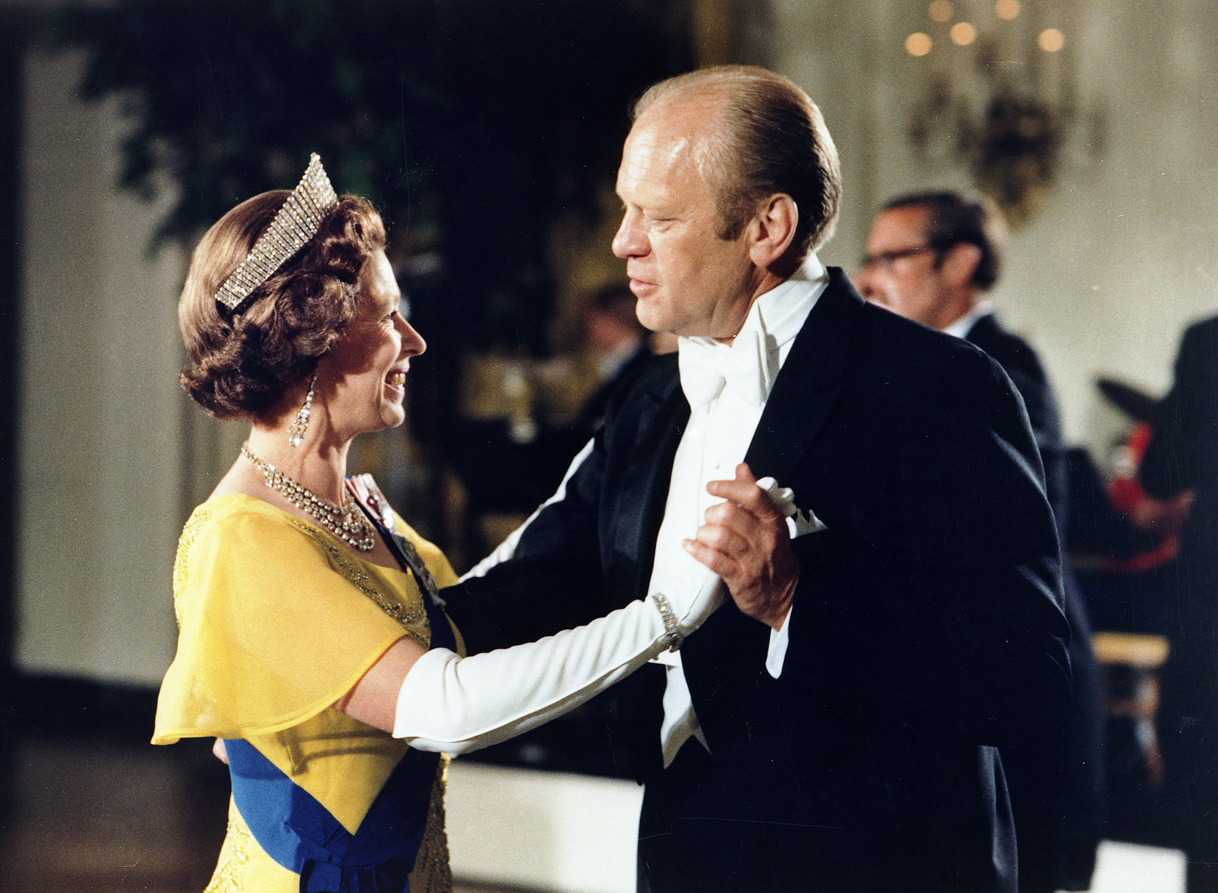 Reina Isabel II y Ford