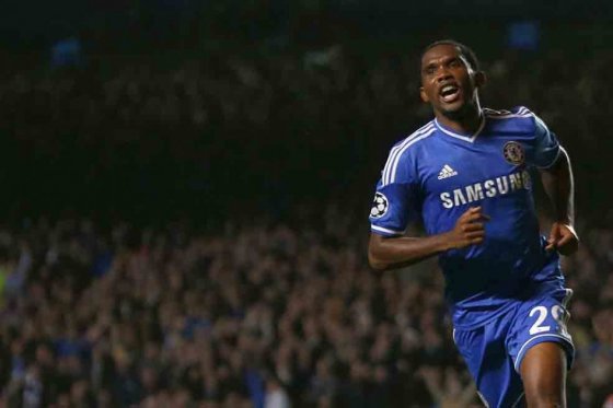Samuel Eto’o, el nombre que suena para remplazar a Luis Suárez en el Liverpool