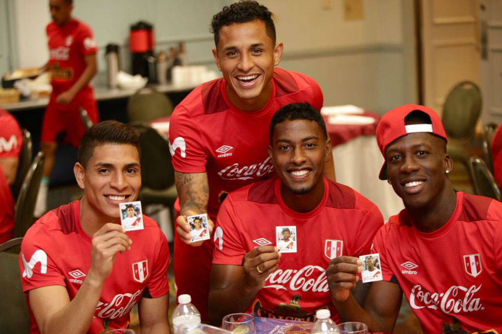 Los jugadores de la selección de Perú empezaron a llenar el álbum de Rusia 2018