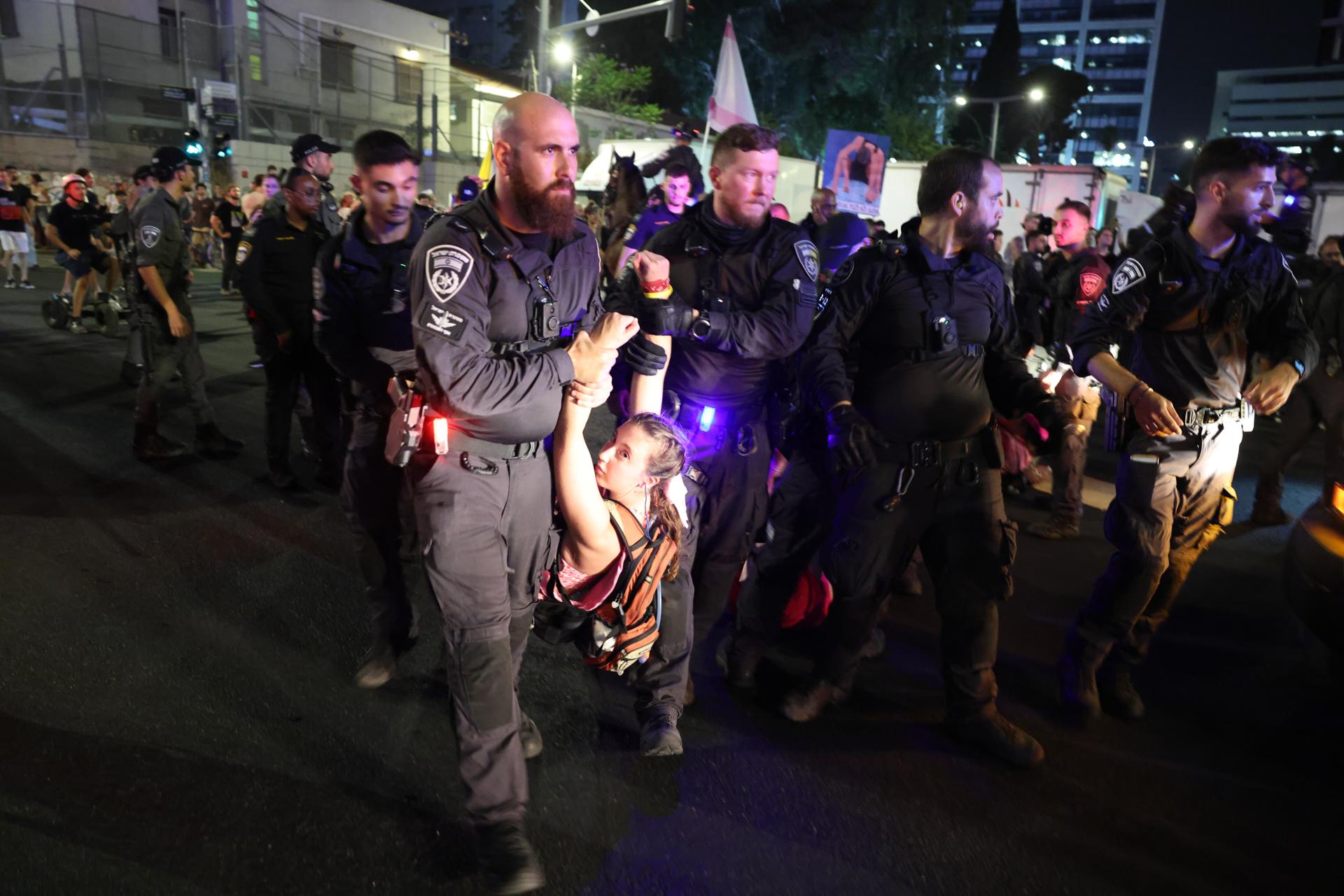 Protestas masivas en Tel Aviv contra el plan israelí de ocupar Ciudad de Gaza