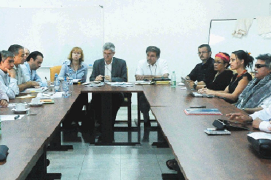 Uribismo y las Farc a favor de una constituyente