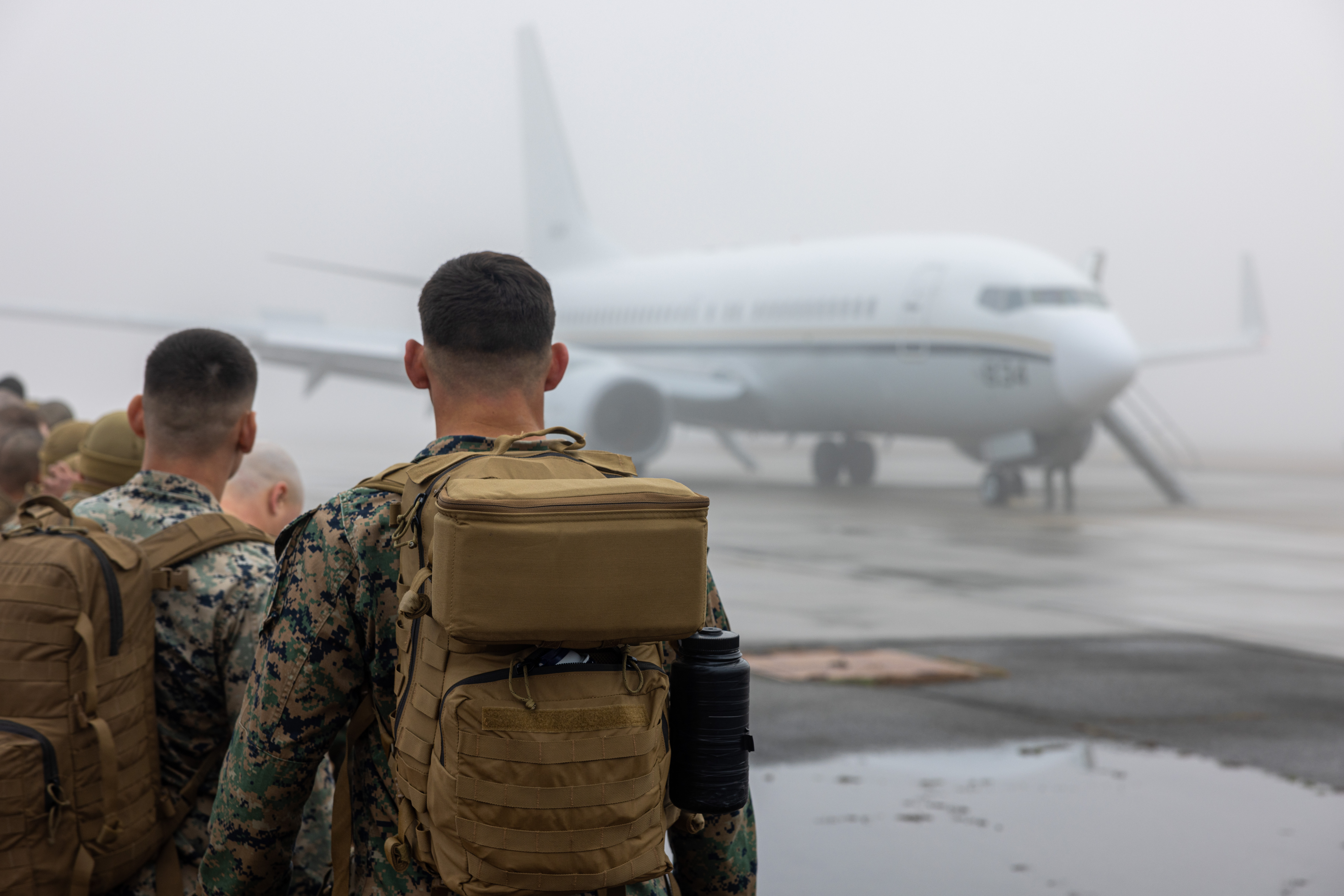 EE. UU. ya ha comenzado a enviar migrantes a Guantánamo, asegura la Casa Blanca