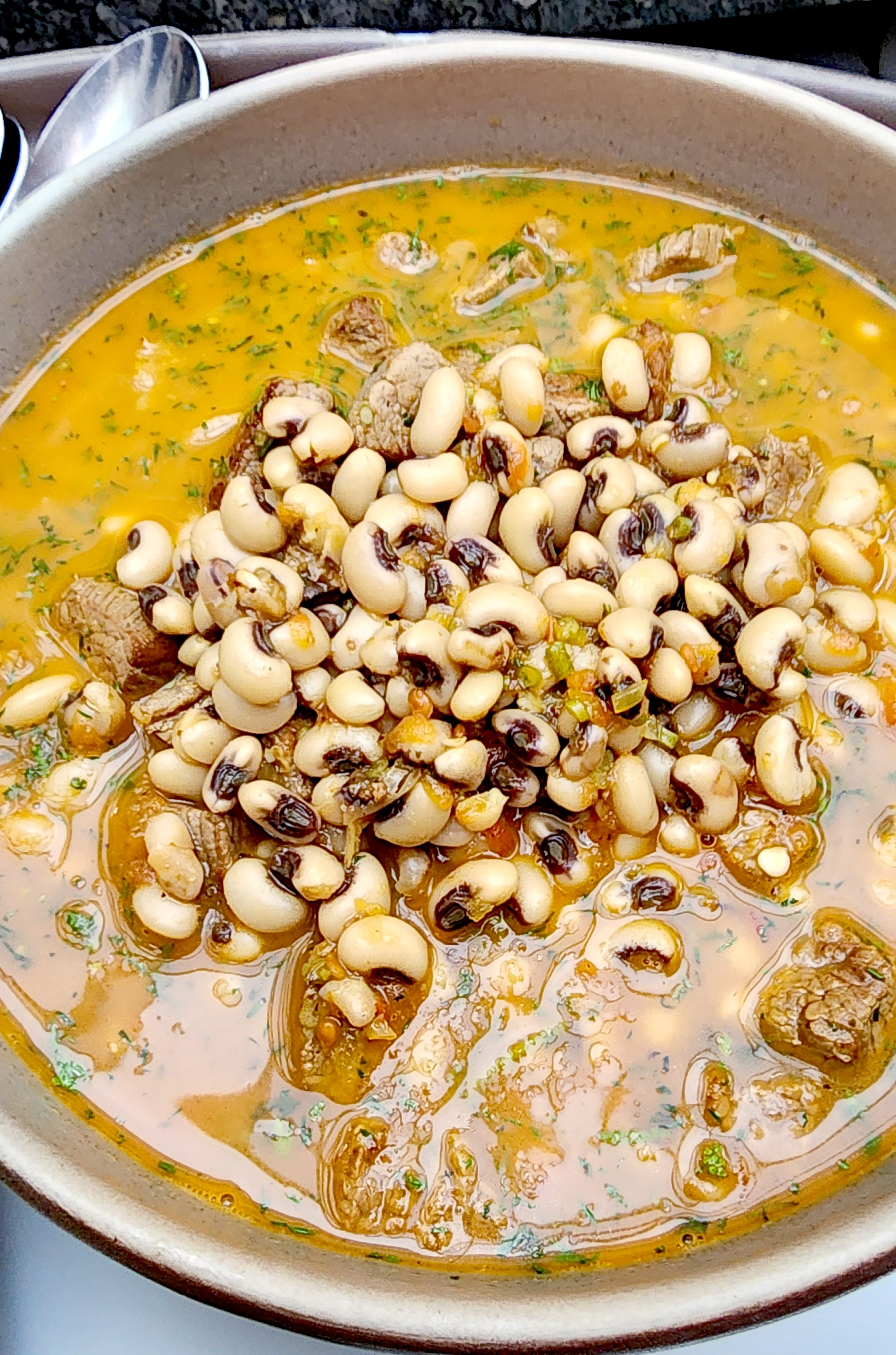 Receta para preparar frijolitos de cabeza negra de los Montes de María
