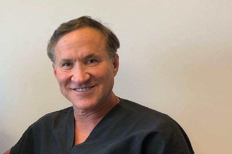 Terry Dubrow: “Un paciente debe tener mucho cuidado al elegir quién lo va a operar”