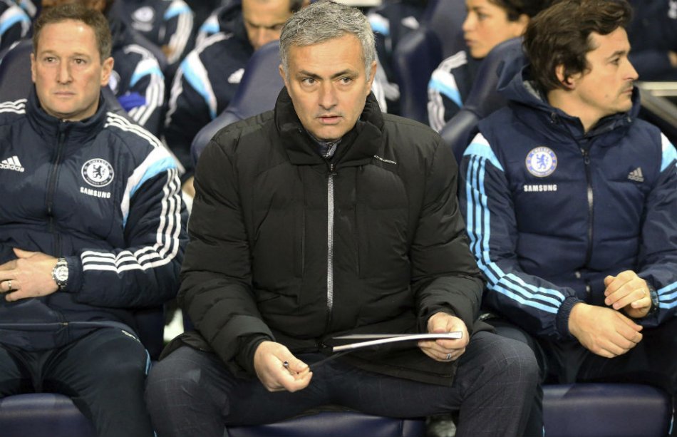 «El Chelsea ha hecho demasiados regalos de Navidad»: Mourinho