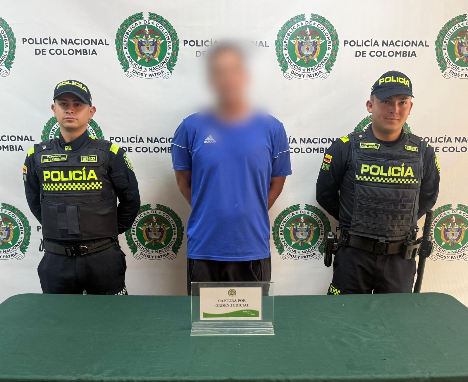 De acuerdo con las autoridades, alias Morrocoyo era integrante del frente Resistencia Tayrona de las AUC. Fue capturado en la estación Tintal de Transmilenio en medio de operativos rutinarios de solicitud de documentos. Ochoa fue enviado a prisión.