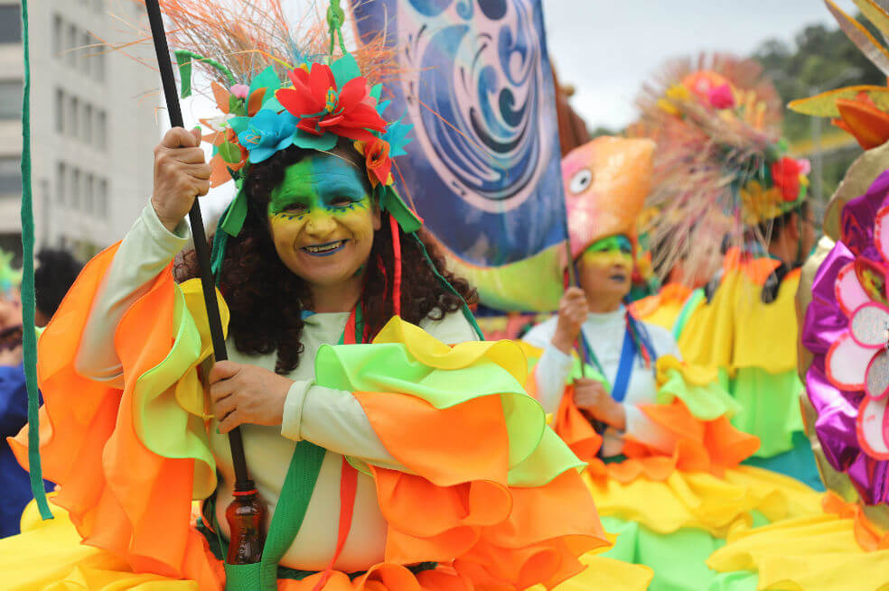 Con desfile de comparsas finalizará celebración por cumpleaños de Bogotá