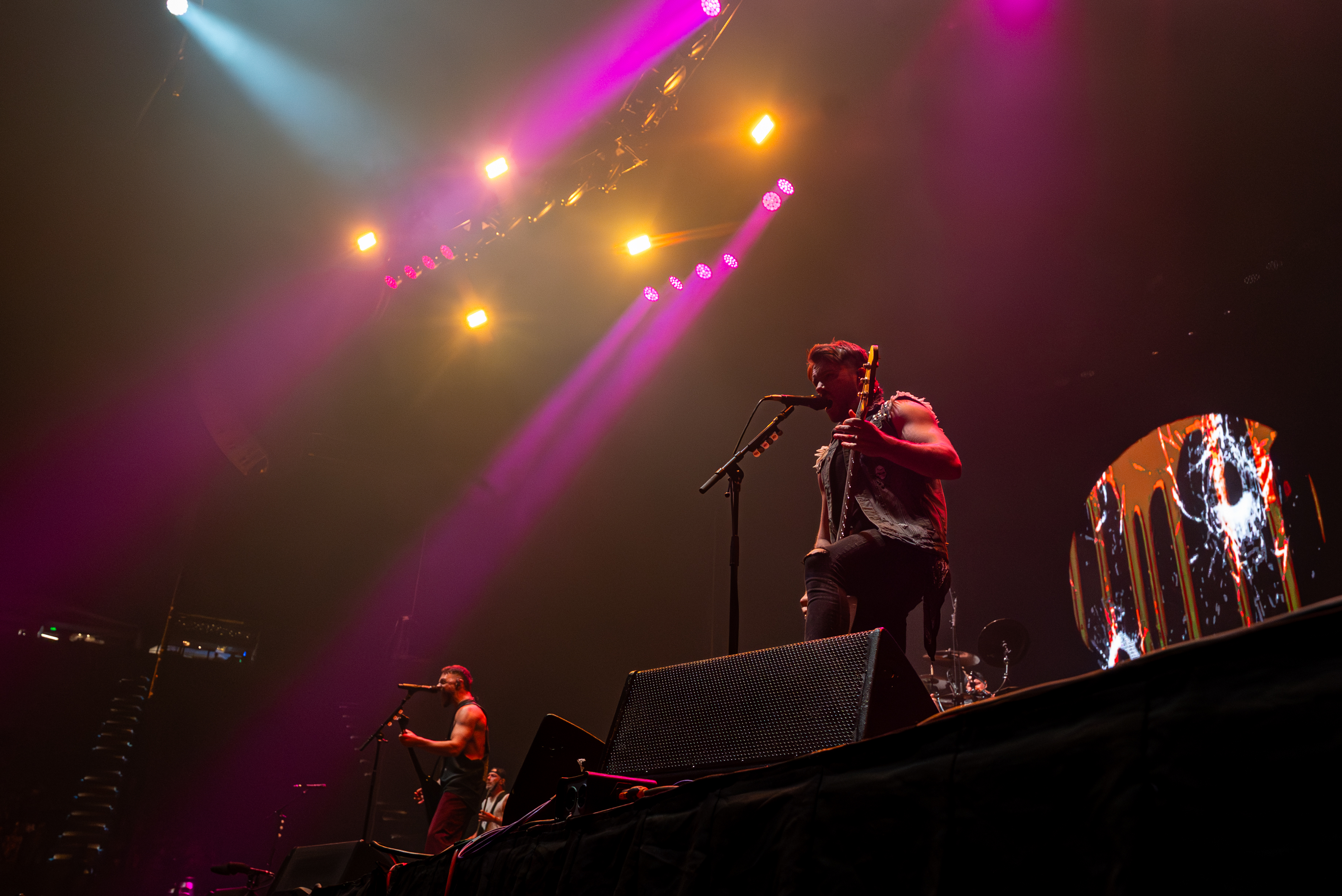 En el festival se dieron cita bandas como Bullet For My Valentine y 311, quienes dejaron una noche para el recuerdo del público "hardcore" de la capital. Se trató de un encuentro que honró a toda una generación y que permitió a sus entusiastas festejar, en palabras del vocalista de Limp Bizkit, "como si fuera 1999".