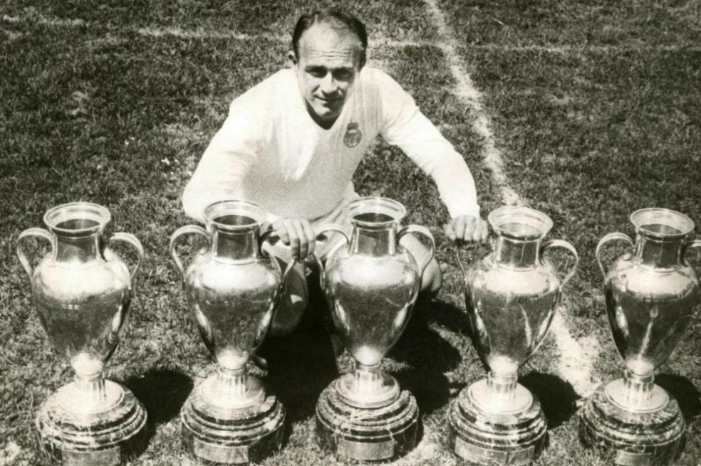 Leyendas del fútbol que durante su carrera se perdieron un Mundial