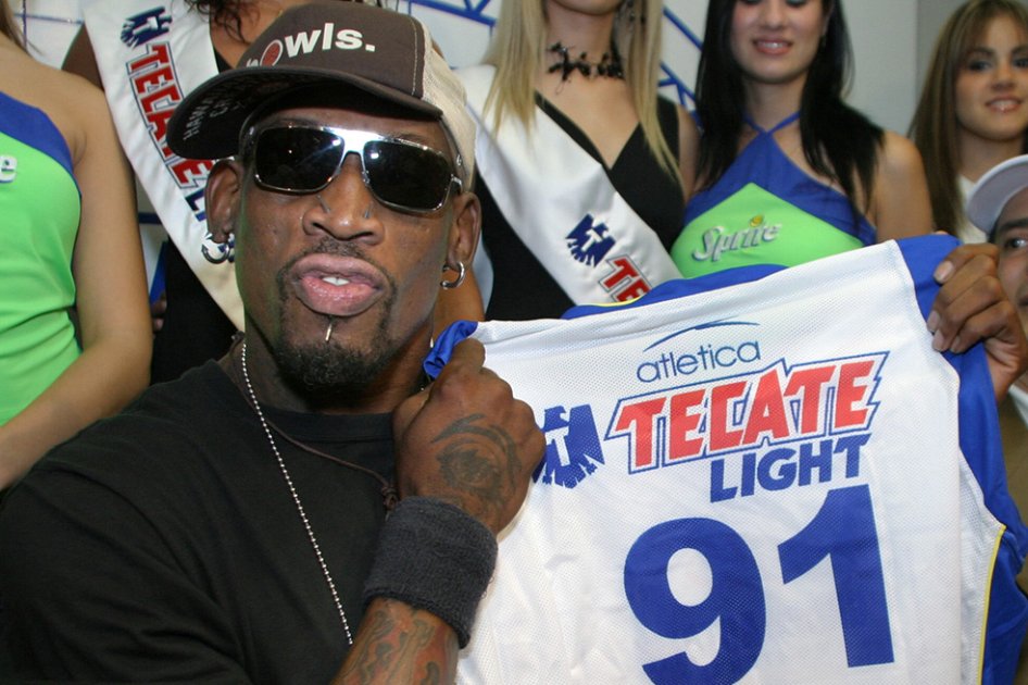 Rodman y leyendas de NBA deslumbraron con su «magia» en Bogotá
