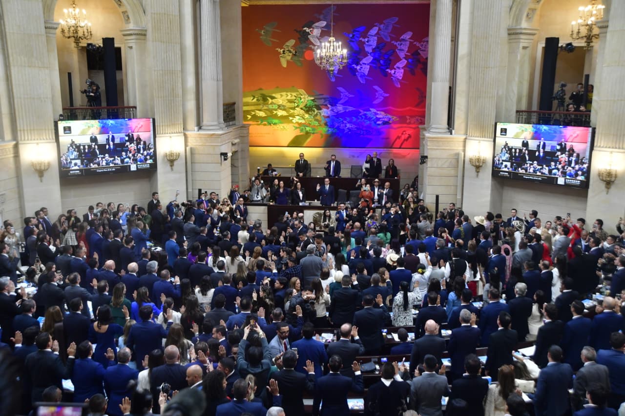 Congreso se divide frente al presupuesto de De la Espriella por COP 634,9 billones para 2027