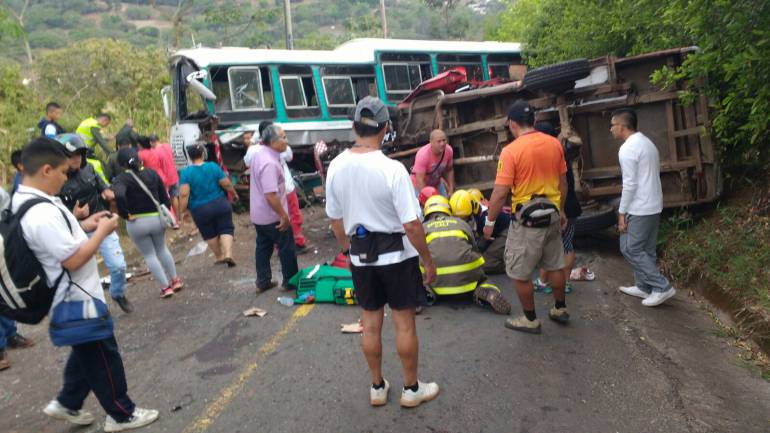 Más de 20 niños heridos tras accidente de tránsito en Cali