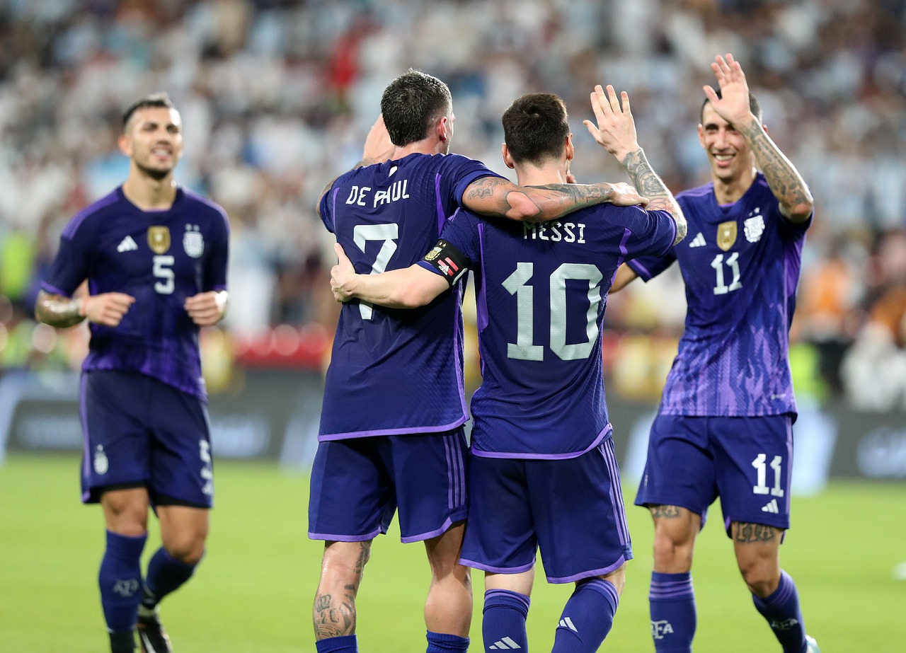 Los números de la suerte para llevar en tu camiseta de fútbol, según la astrología